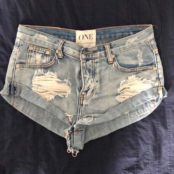 One Teaspoon Denim Shorts - Picture 1 of 3